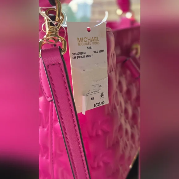🩷Michael Kors Wild Berry Pink Monogram Crossbody Bucket Bag, NWT - Picture 2 of 9